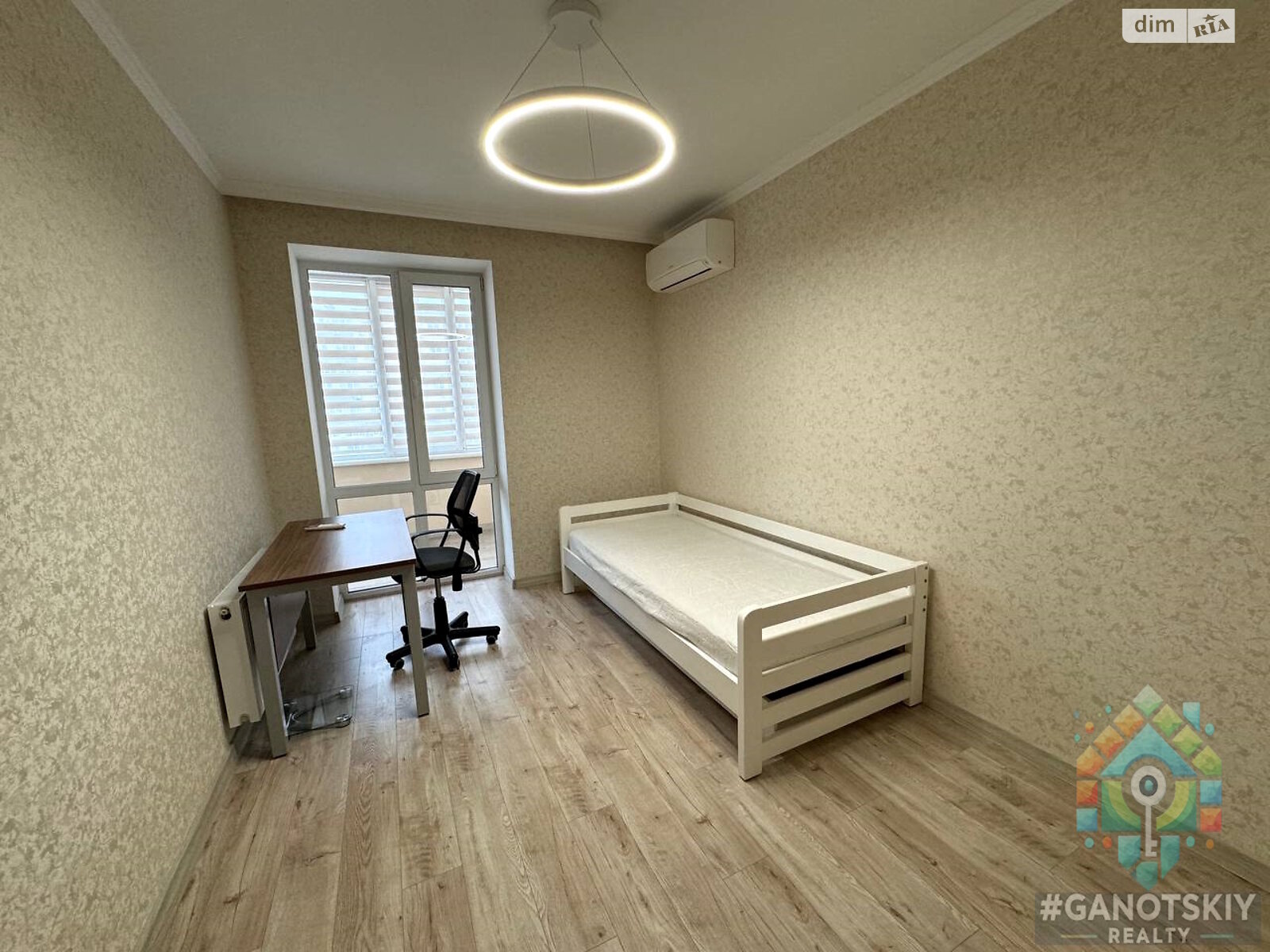 чотирикімнатна квартира в Дніпрі, район Перемога-1, на вул. Набережна Перемоги 62 в довготривалу оренду помісячно фото 1 чотирикімнатна квартира в Дніпрі, район Перемога-1, на вул. Набережна Перемоги 62 в довготривалу оренду помісячно фото 1