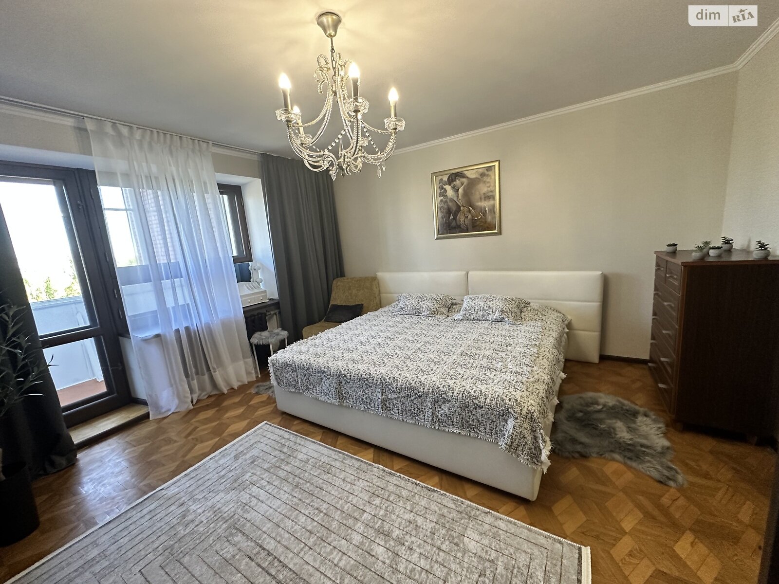 трехкомнатная квартира в Днепре, район Победа-5, на ул. Дорошенко Петра гетмана в аренду на долгий срок помесячно фото 1