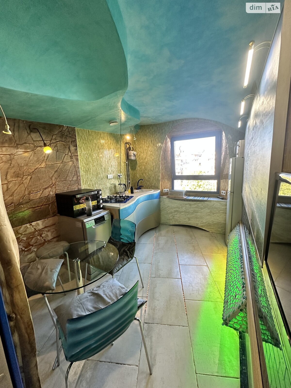 трехкомнатная квартира в Днепре, район Победа-5, на ул. Дорошенко Петра гетмана в аренду на долгий срок помесячно фото 1