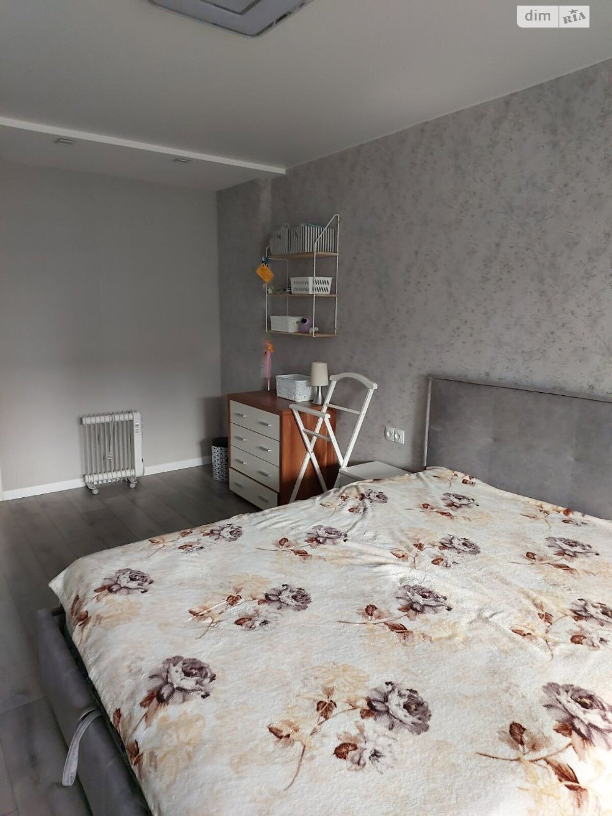 трикімнатна квартира в Дніпрі, район Перемога-5, на просп. Героїв 3 в довготривалу оренду помісячно фото 1 трикімнатна квартира в Дніпрі, район Перемога-5, на просп. Героїв 3 в довготривалу оренду помісячно фото 1