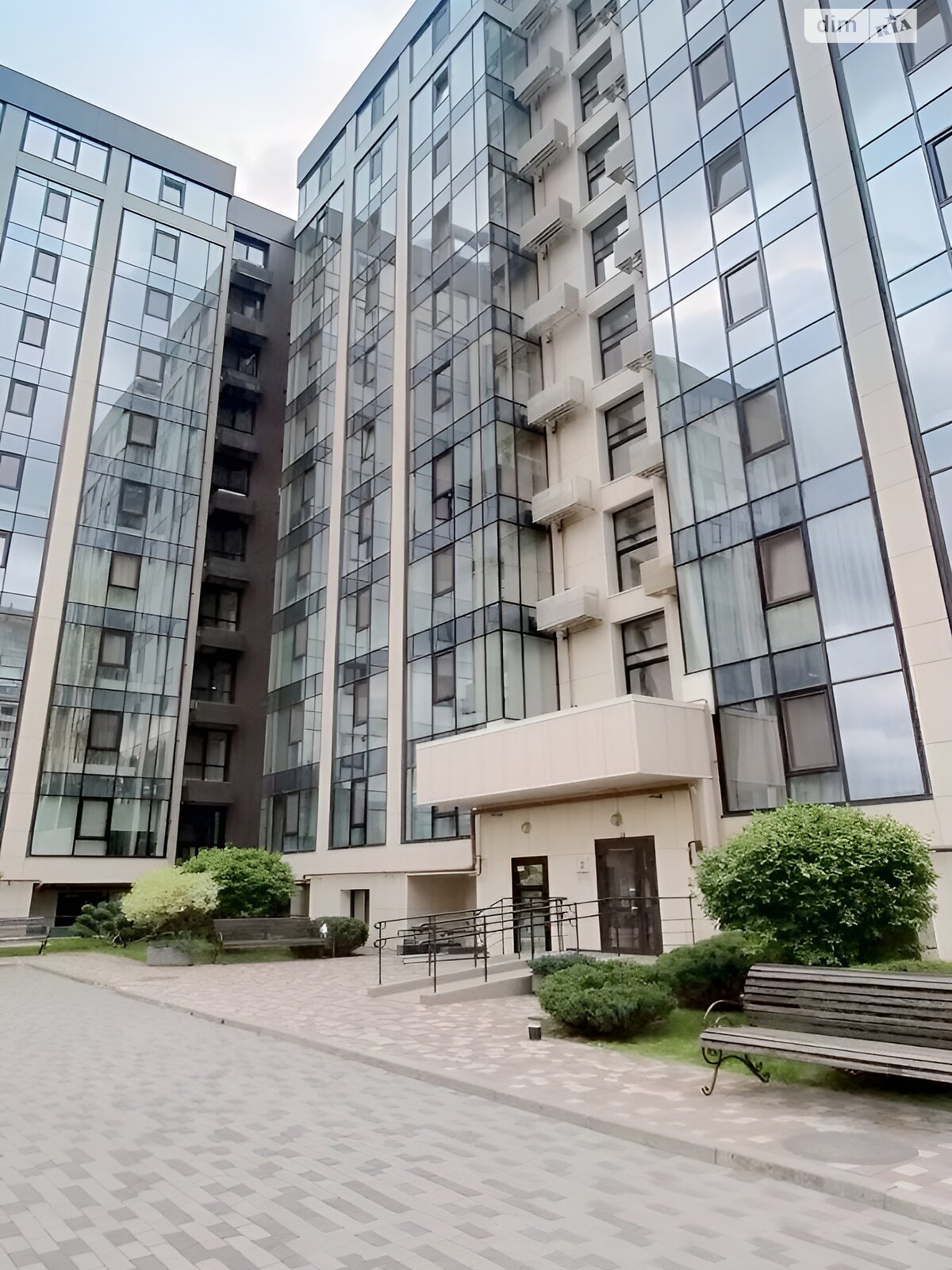 однокомнатная квартира в Днепре, район Победа-5, на бул. Славы 2А в аренду на долгий срок помесячно фото 1 однокомнатная квартира в Днепре, район Победа-5, на бул. Славы 2А в аренду на долгий срок помесячно фото 1