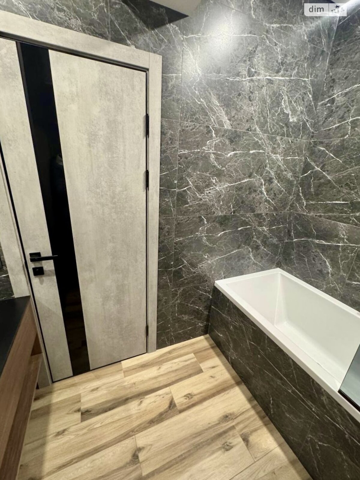 трикімнатна квартира в Дніпрі, район Перемога-6, на пров. Добровольців 23 в довготривалу оренду помісячно фото 1