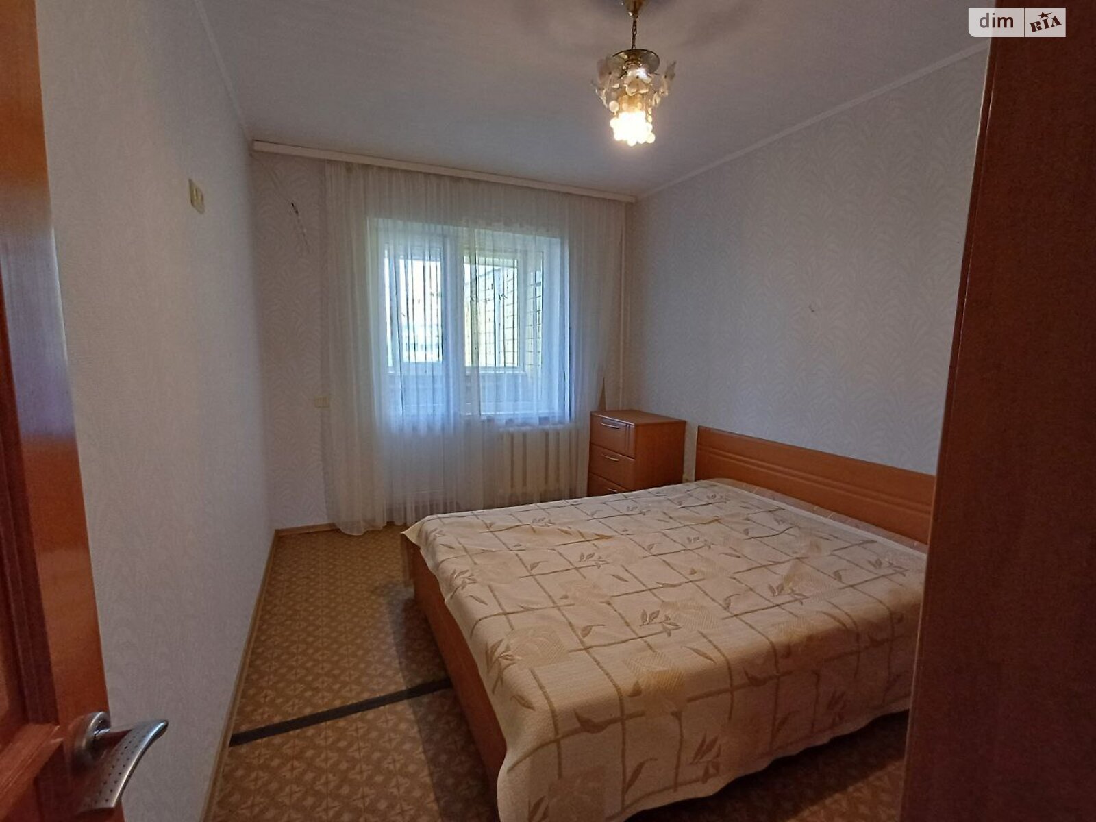 трехкомнатная квартира в Днепре, район Соборный, на просп. Героев 46 в аренду на долгий срок помесячно фото 1 трехкомнатная квартира в Днепре, район Соборный, на просп. Героев 46 в аренду на долгий срок помесячно фото 1