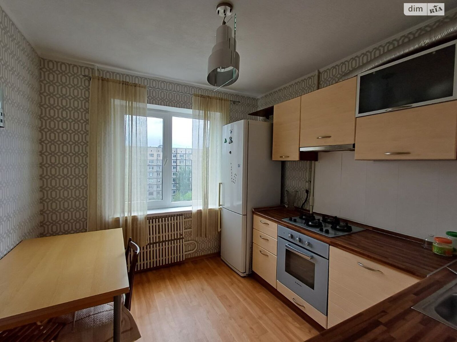 трехкомнатная квартира в Днепре, район Соборный, на просп. Героев 46 в аренду на долгий срок помесячно фото 1 трехкомнатная квартира в Днепре, район Соборный, на просп. Героев 46 в аренду на долгий срок помесячно фото 1