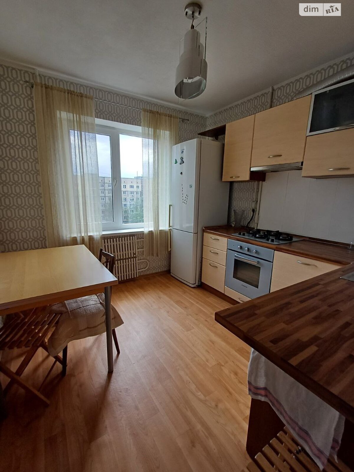 трехкомнатная квартира в Днепре, район Соборный, на просп. Героев 46 в аренду на долгий срок помесячно фото 1 трехкомнатная квартира в Днепре, район Соборный, на просп. Героев 46 в аренду на долгий срок помесячно фото 1