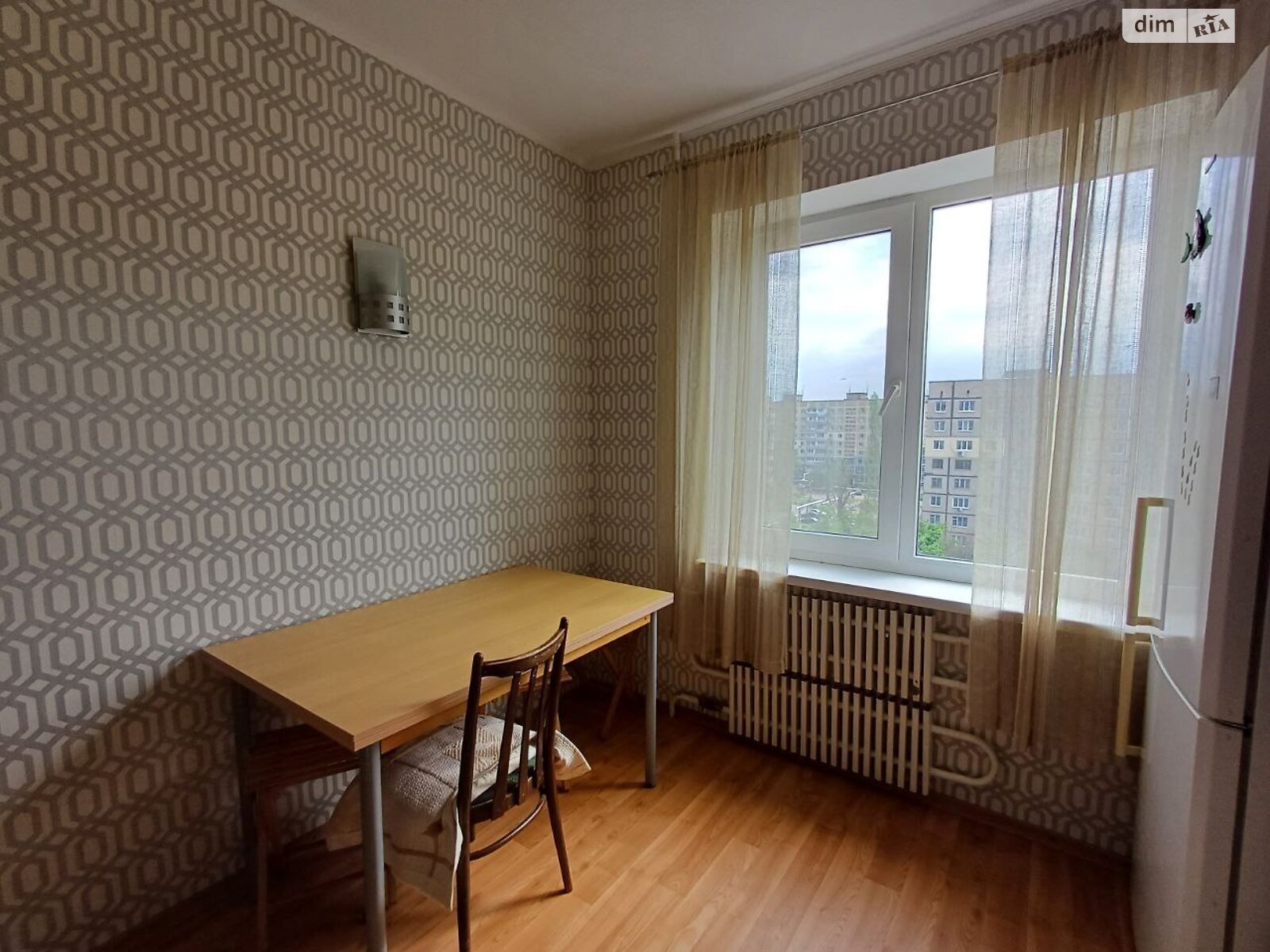 трехкомнатная квартира в Днепре, район Соборный, на просп. Героев 46 в аренду на долгий срок помесячно фото 1 трехкомнатная квартира в Днепре, район Соборный, на просп. Героев 46 в аренду на долгий срок помесячно фото 1