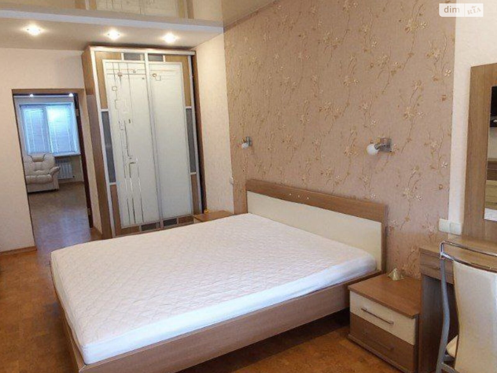 трехкомнатная квартира в Днепре, район Победа-6, на просп. Героев 45 в аренду на долгий срок помесячно фото 1 трехкомнатная квартира в Днепре, район Победа-6, на просп. Героев 45 в аренду на долгий срок помесячно фото 1