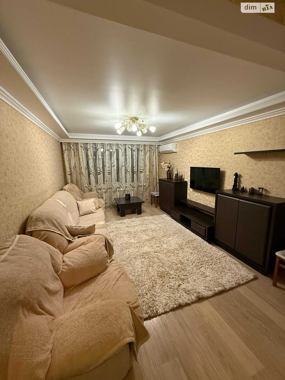 трехкомнатная квартира в Днепре, район Победа-6, на просп. Героев 46 в аренду на долгий срок помесячно фото 1