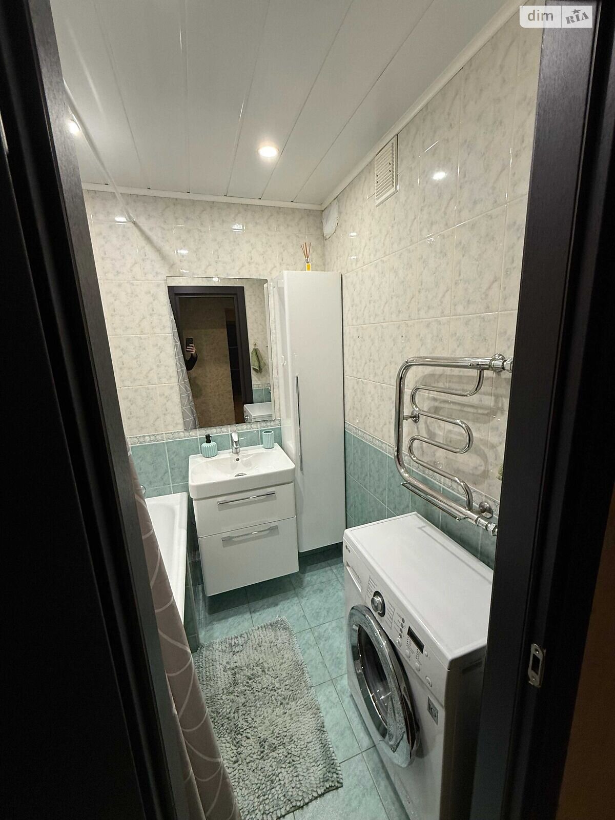 трехкомнатная квартира в Днепре, район Победа-6, на просп. Героев 46 в аренду на долгий срок помесячно фото 1