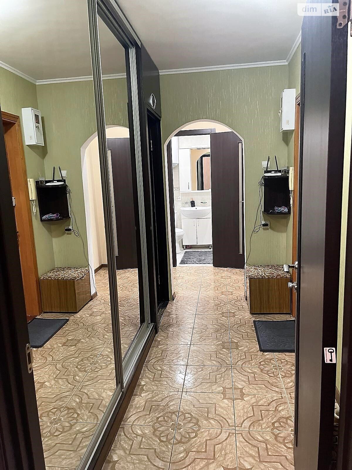 двокімнатна квартира з ремонтом в Дніпрі, район Перемога-6, на вул. Набережна Перемоги 130/1 в довготривалу оренду помісячно фото 1