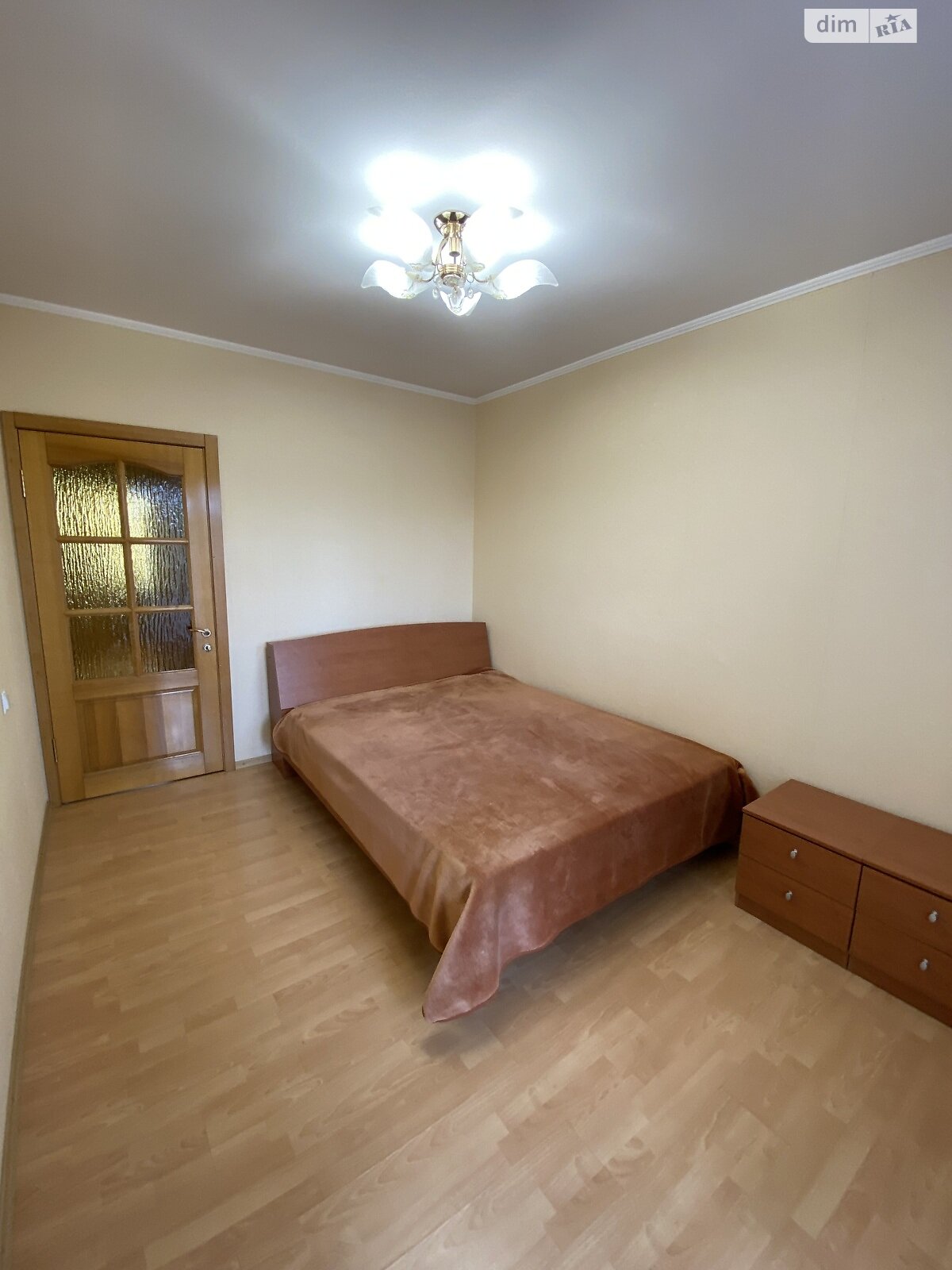 трикімнатна квартира в Дніпрі, район Перемога-6, на вул. Ризоля 3 в довготривалу оренду помісячно фото 1