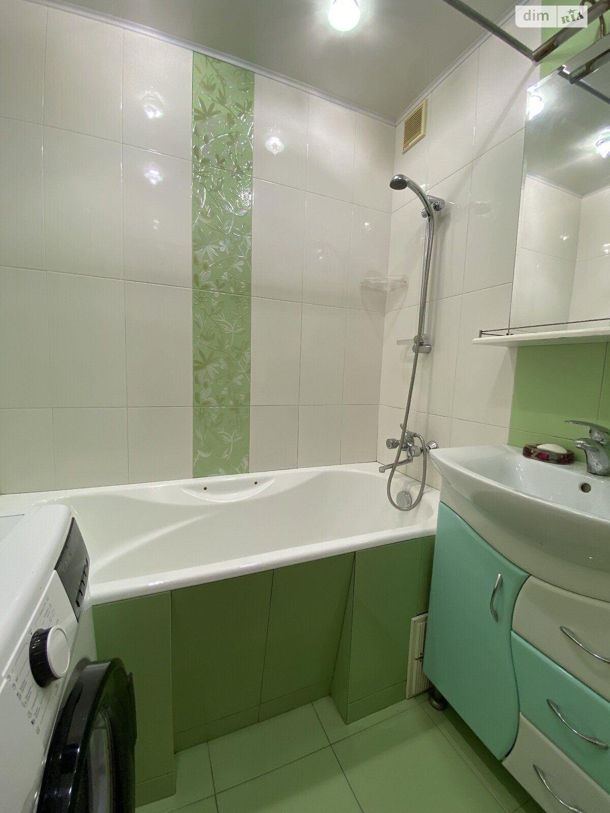 трикімнатна квартира в Дніпрі, район Перемога-6, на вул. Ризоля 3 в довготривалу оренду помісячно фото 1