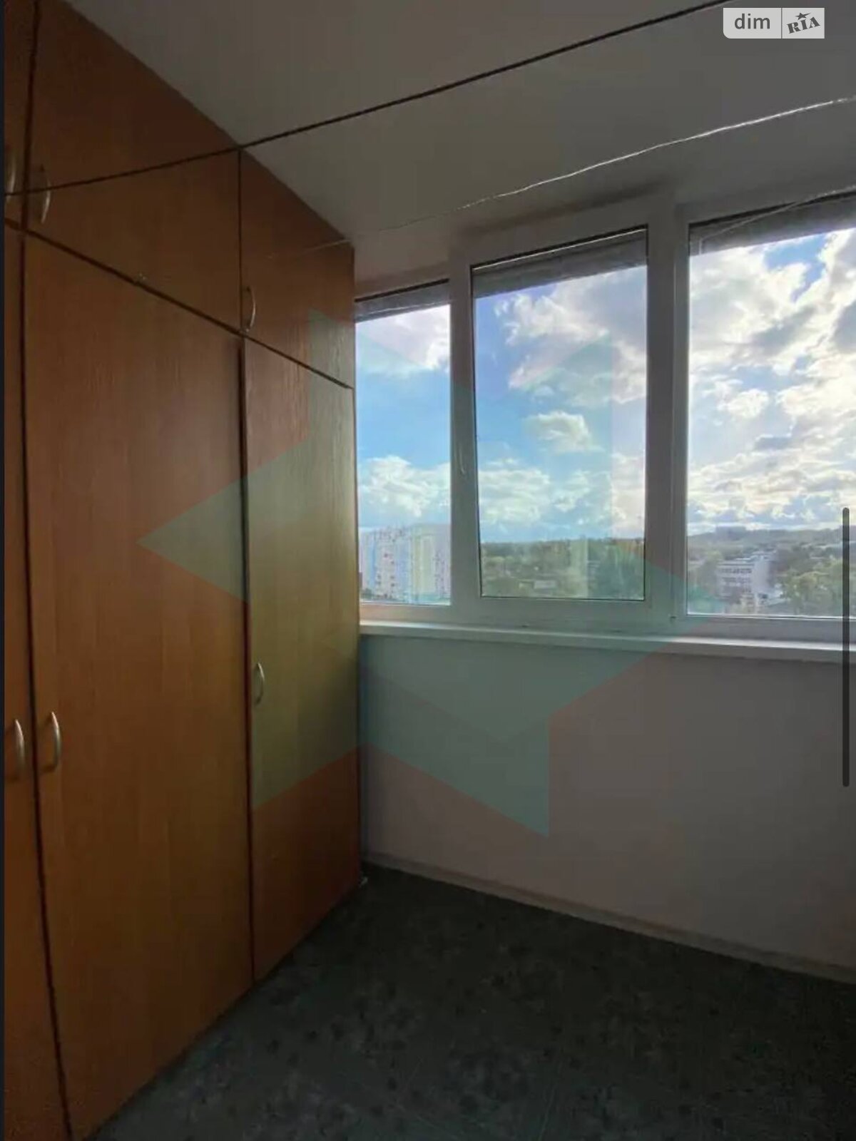 трехкомнатная квартира в Днепре, район Победа-6, на ул. Різоля 3 в аренду на долгий срок помесячно фото 1 трехкомнатная квартира в Днепре, район Победа-6, на ул. Різоля 3 в аренду на долгий срок помесячно фото 1