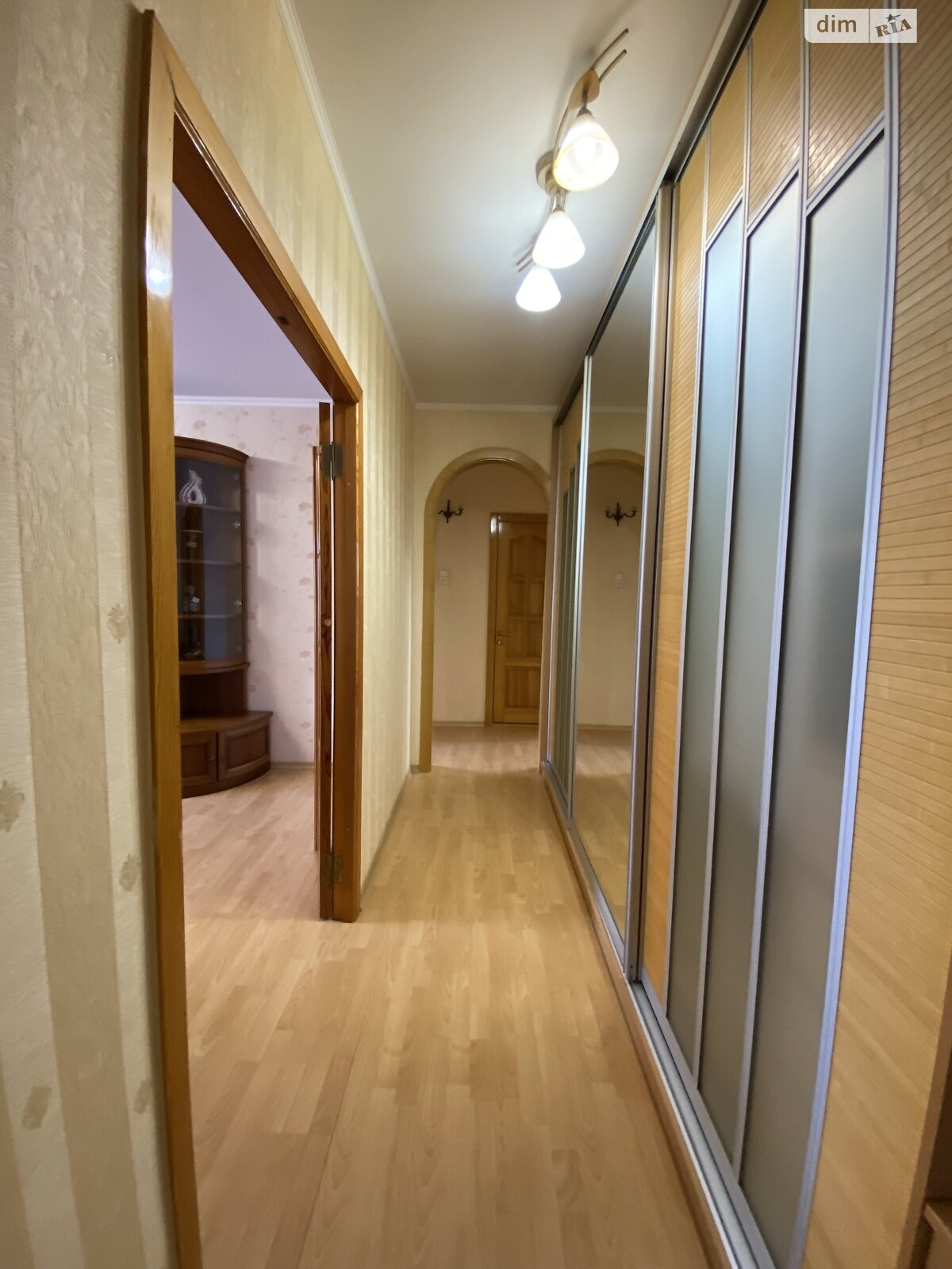 трехкомнатная квартира в Днепре, район Победа-6, на ул. Різоля 3 в аренду на долгий срок помесячно фото 1 трехкомнатная квартира в Днепре, район Победа-6, на ул. Різоля 3 в аренду на долгий срок помесячно фото 1