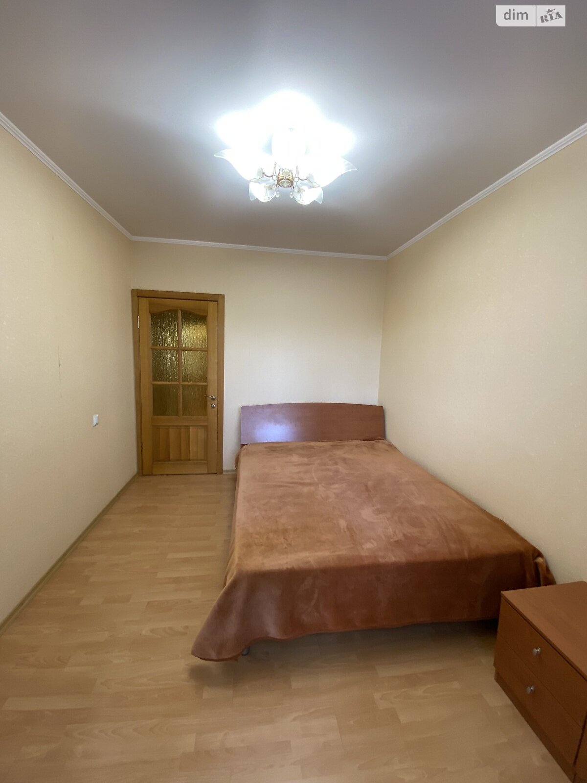 трехкомнатная квартира в Днепре, район Победа-6, на ул. Різоля 3 в аренду на долгий срок помесячно фото 1 трехкомнатная квартира в Днепре, район Победа-6, на ул. Різоля 3 в аренду на долгий срок помесячно фото 1