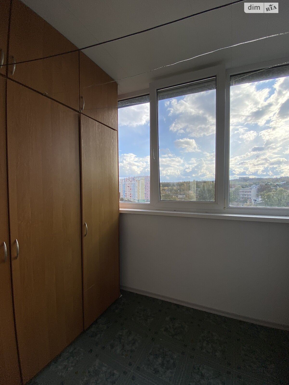 трехкомнатная квартира в Днепре, район Победа-6, на ул. Різоля 3 в аренду на долгий срок помесячно фото 1 трехкомнатная квартира в Днепре, район Победа-6, на ул. Різоля 3 в аренду на долгий срок помесячно фото 1