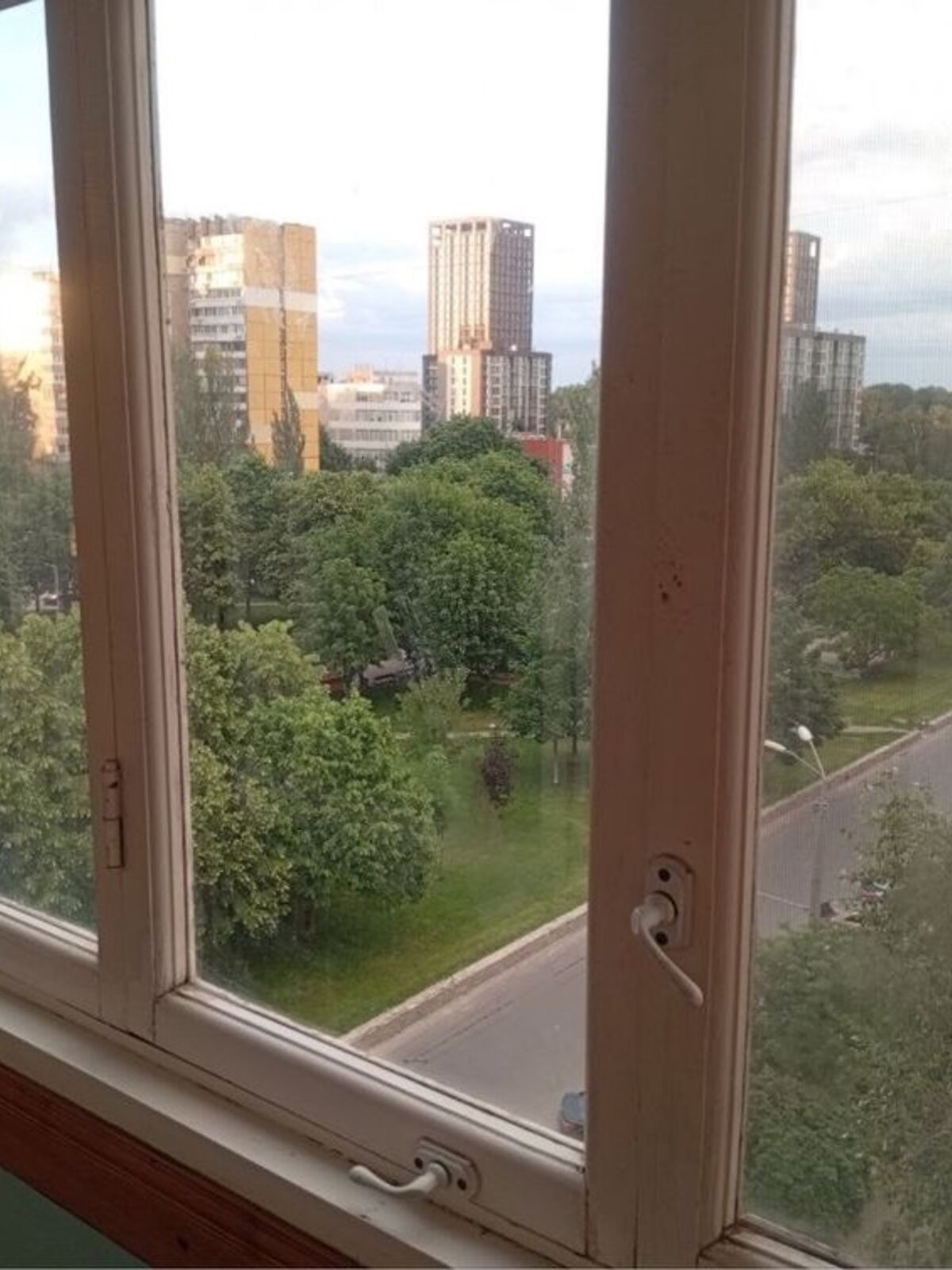 трехкомнатная квартира в Днепре, район Победа-6, на бул. Славы в аренду на долгий срок помесячно фото 1 трехкомнатная квартира в Днепре, район Победа-6, на бул. Славы в аренду на долгий срок помесячно фото 1