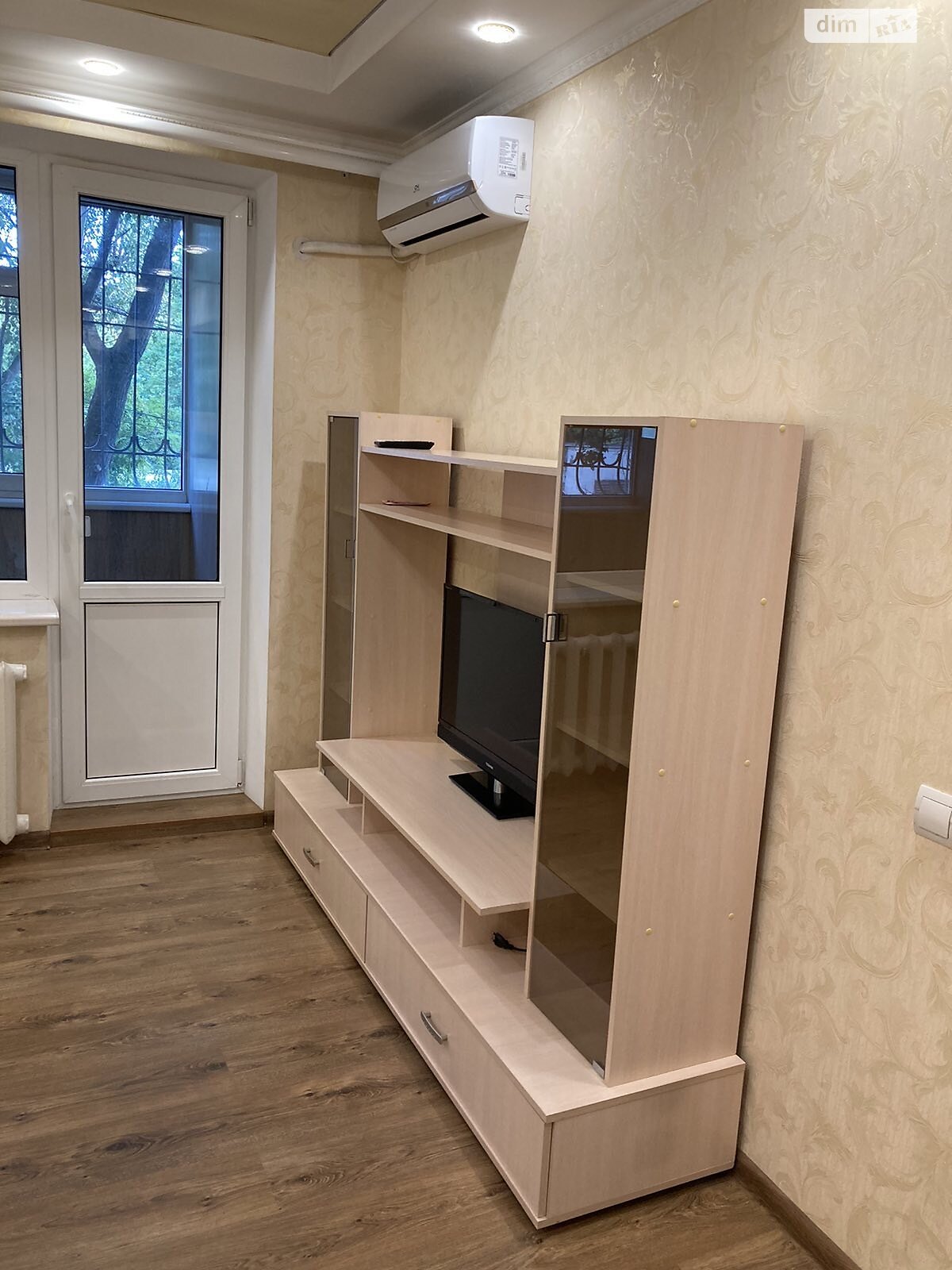 двокімнатна квартира з ремонтом в Дніпрі, район Покровський, на мас. Покровський в довготривалу оренду помісячно фото 1 двокімнатна квартира з ремонтом в Дніпрі, район Покровський, на мас. Покровський в довготривалу оренду помісячно фото 1