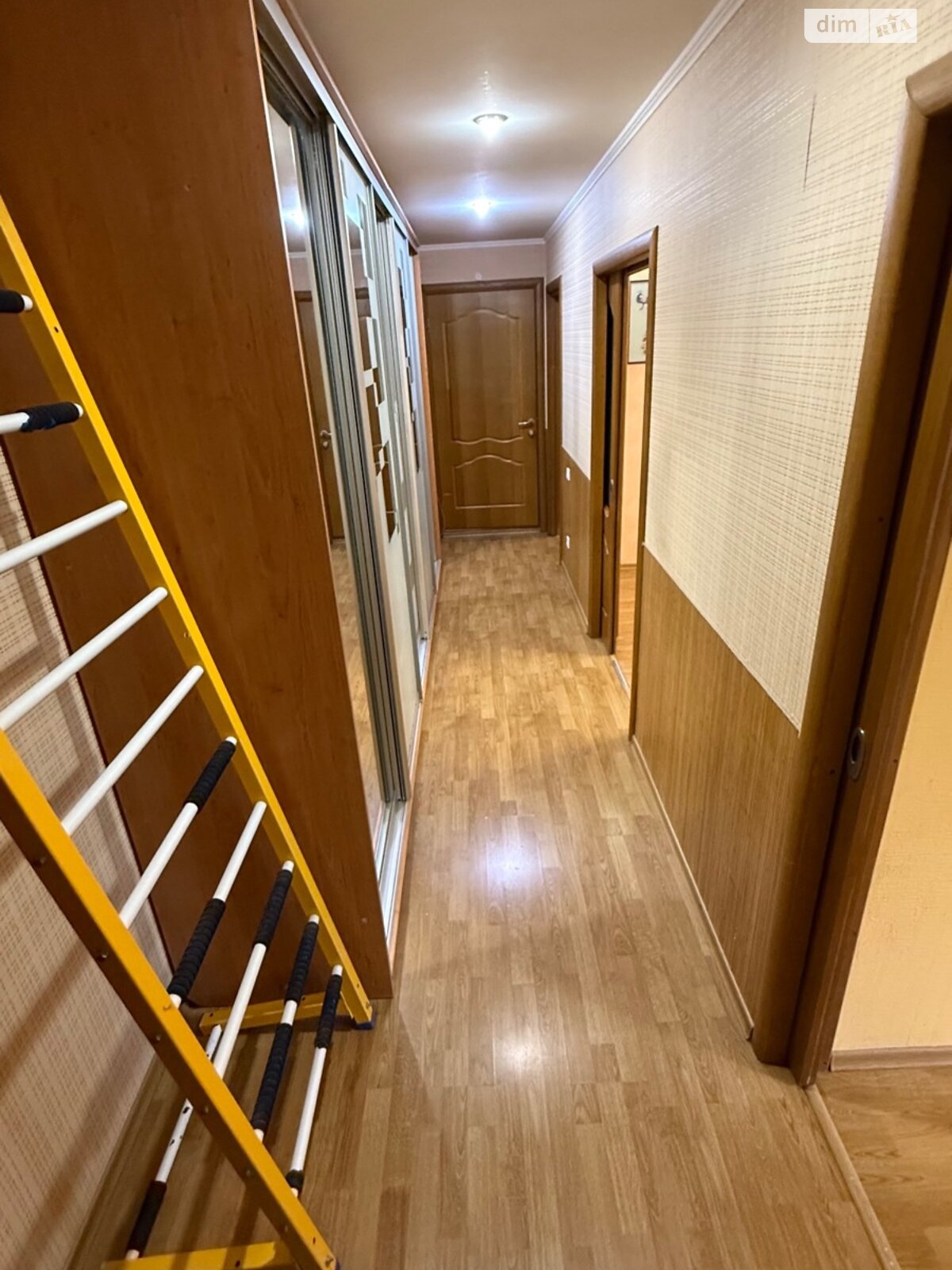 трикімнатна квартира в Дніпрі, район Придніпровський, на вул. Івана Багряного 13 в довготривалу оренду помісячно фото 1 трикімнатна квартира в Дніпрі, район Придніпровський, на вул. Івана Багряного 13 в довготривалу оренду помісячно фото 1