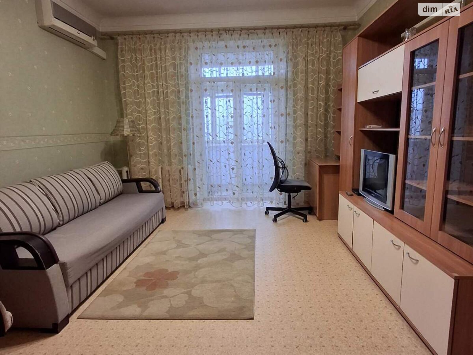 двухкомнатная квартира в Днепре, район Привокзальный, на просп. Яворницкого Дмитрия в аренду на долгий срок помесячно фото 1 двухкомнатная квартира в Днепре, район Привокзальный, на просп. Яворницкого Дмитрия в аренду на долгий срок помесячно фото 1