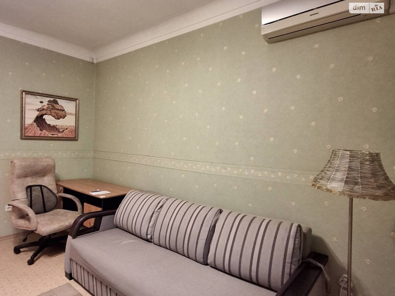 двухкомнатная квартира в Днепре, район Привокзальный, на просп. Яворницкого Дмитрия в аренду на долгий срок помесячно фото 1 двухкомнатная квартира в Днепре, район Привокзальный, на просп. Яворницкого Дмитрия в аренду на долгий срок помесячно фото 1