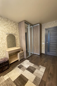 трехкомнатная квартира в Днепре, район Центральный, на ул. Александра Щербакова в аренду на долгий срок помесячно фото 2