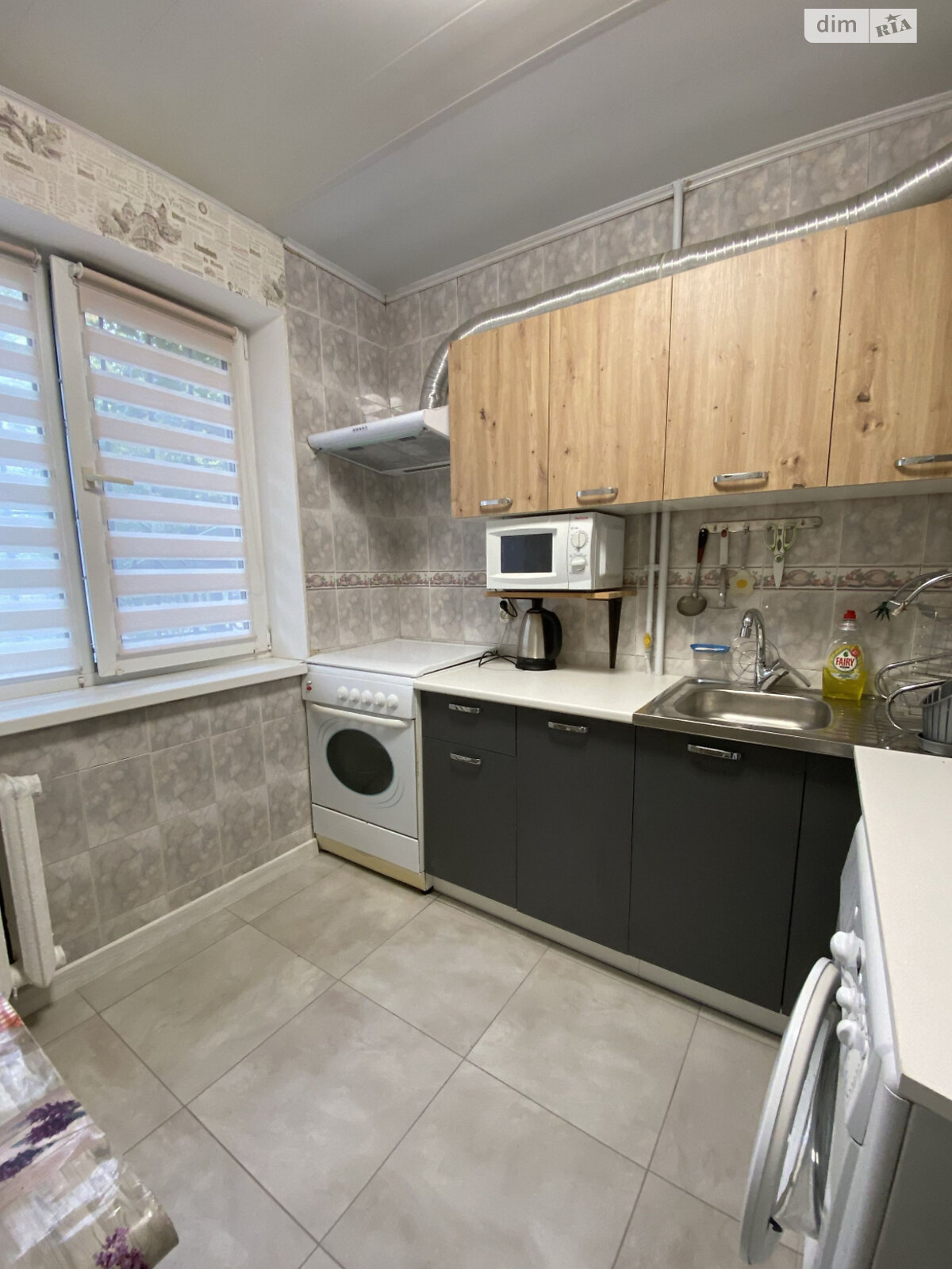 трехкомнатная квартира в Днепре, район Центральный, на ул. Александра Щербакова в аренду на долгий срок помесячно фото 1