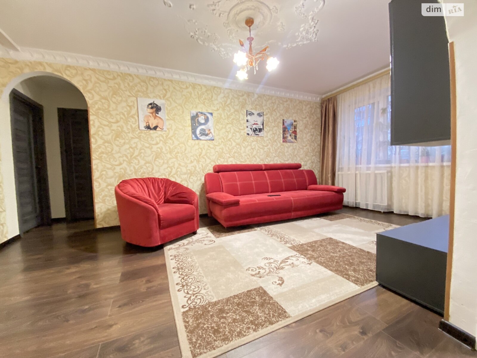 трехкомнатная квартира в Днепре, район Центральный, на ул. Александра Щербакова в аренду на долгий срок помесячно фото 1