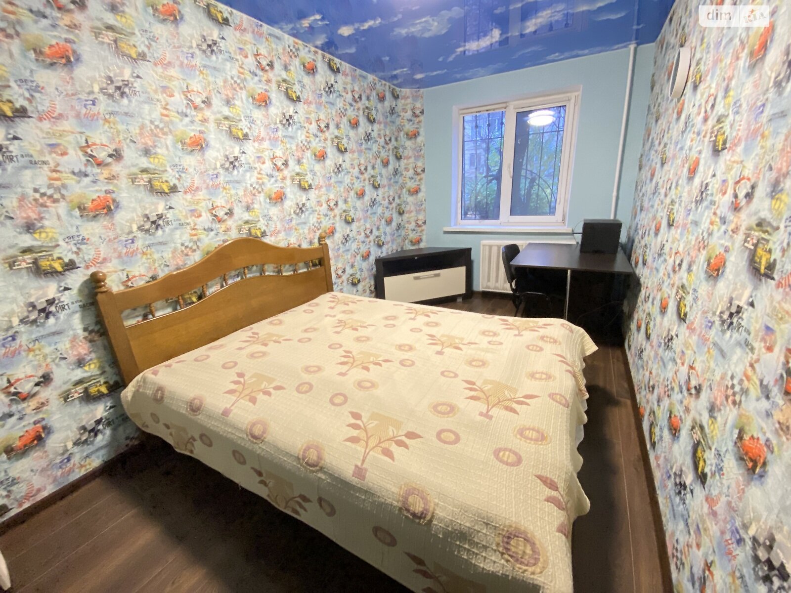 трехкомнатная квартира в Днепре, район Центральный, на ул. Александра Щербакова в аренду на долгий срок помесячно фото 1