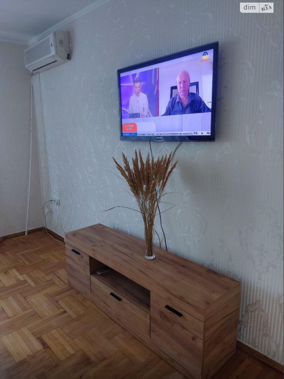 трикімнатна квартира в Дніпрі, район Проспект Поля, на вул. Драгоманова Михайла 52 в довготривалу оренду помісячно фото 1 трикімнатна квартира в Дніпрі, район Проспект Поля, на вул. Драгоманова Михайла 52 в довготривалу оренду помісячно фото 1
