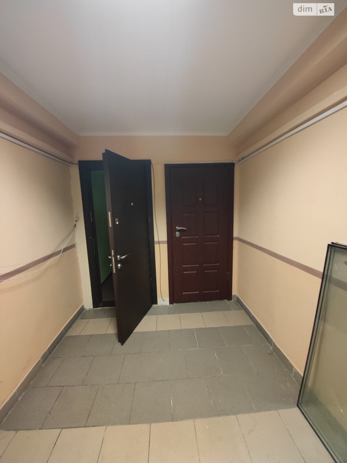 однокімнатна квартира в Дніпрі, район Проспект Поля, на просп. Хмельницького Богдана 16 в довготривалу оренду помісячно фото 1 однокімнатна квартира в Дніпрі, район Проспект Поля, на просп. Хмельницького Богдана 16 в довготривалу оренду помісячно фото 1
