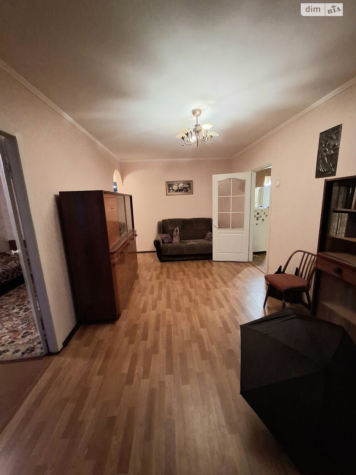 трехкомнатная квартира в Днепре, район Проспект Поля, на просп. Хмельницкого Богдана 8 в аренду на долгий срок помесячно фото 1 трехкомнатная квартира в Днепре, район Проспект Поля, на просп. Хмельницкого Богдана 8 в аренду на долгий срок помесячно фото 1