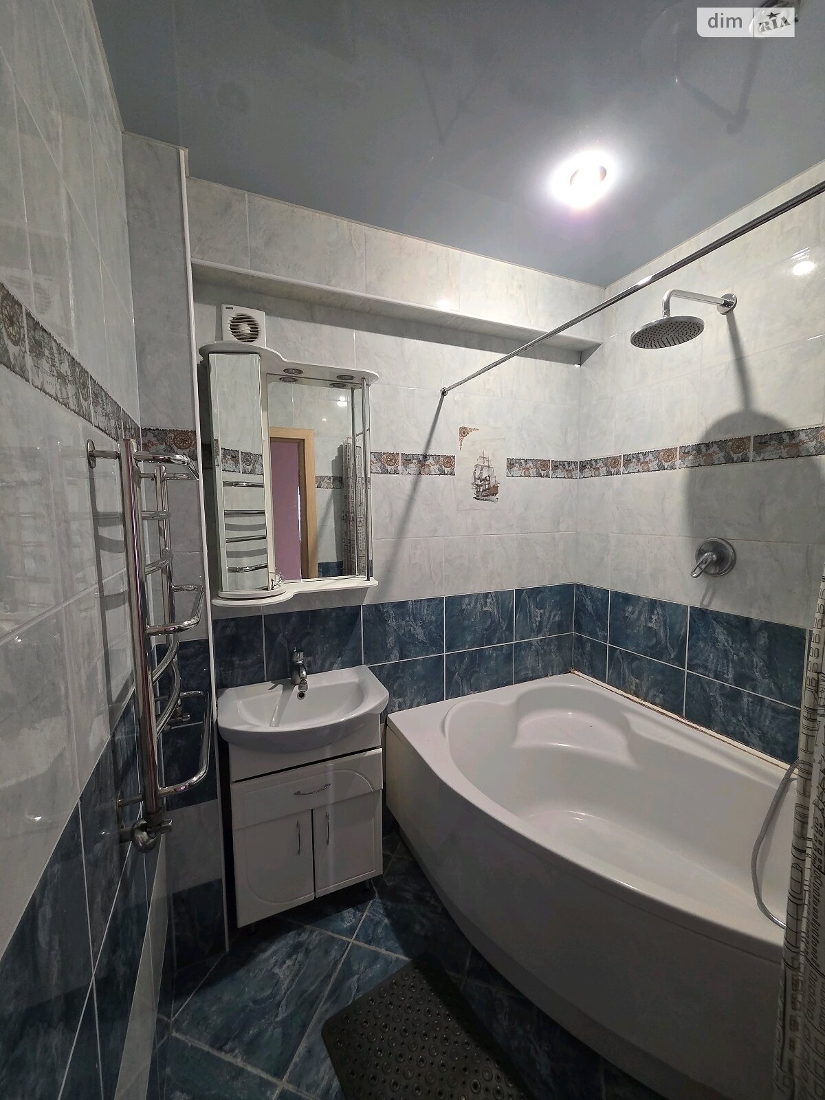 двухкомнатная квартира в Днепре, район Проспект Поля, на просп. Поля Александра 27Д в аренду на долгий срок помесячно фото 1