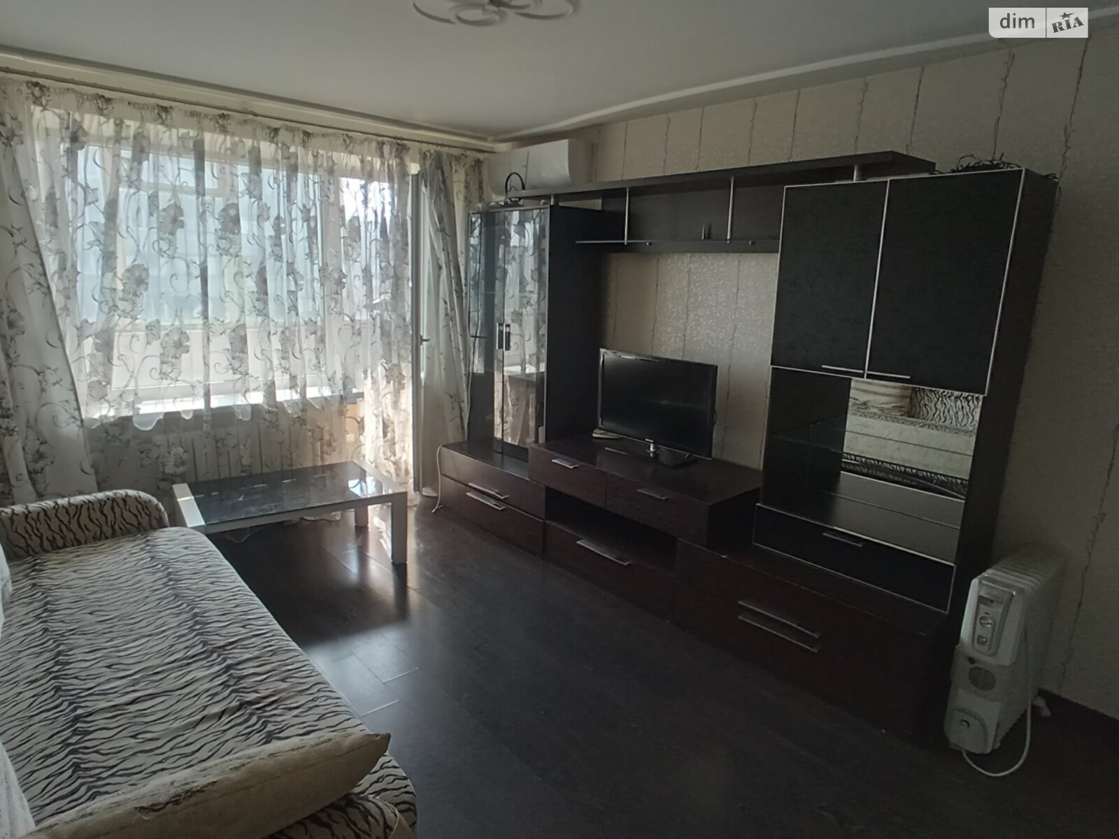 однокомнатная квартира в Днепре, район Проспект Поля, на просп. Поля Александра 18 в аренду на долгий срок помесячно фото 1