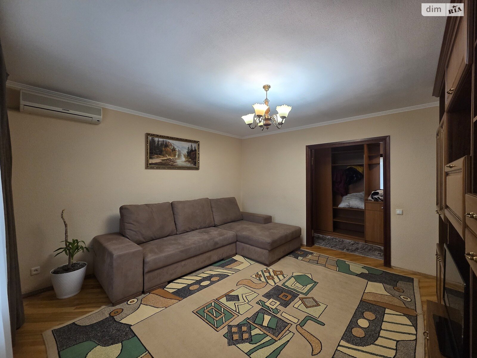 трикімнатна квартира в Дніпрі, район Проспект Поля, на вул. Шнеєрсона Менахем-Мендл в довготривалу оренду помісячно фото 1 трикімнатна квартира в Дніпрі, район Проспект Поля, на вул. Шнеєрсона Менахем-Мендл в довготривалу оренду помісячно фото 1