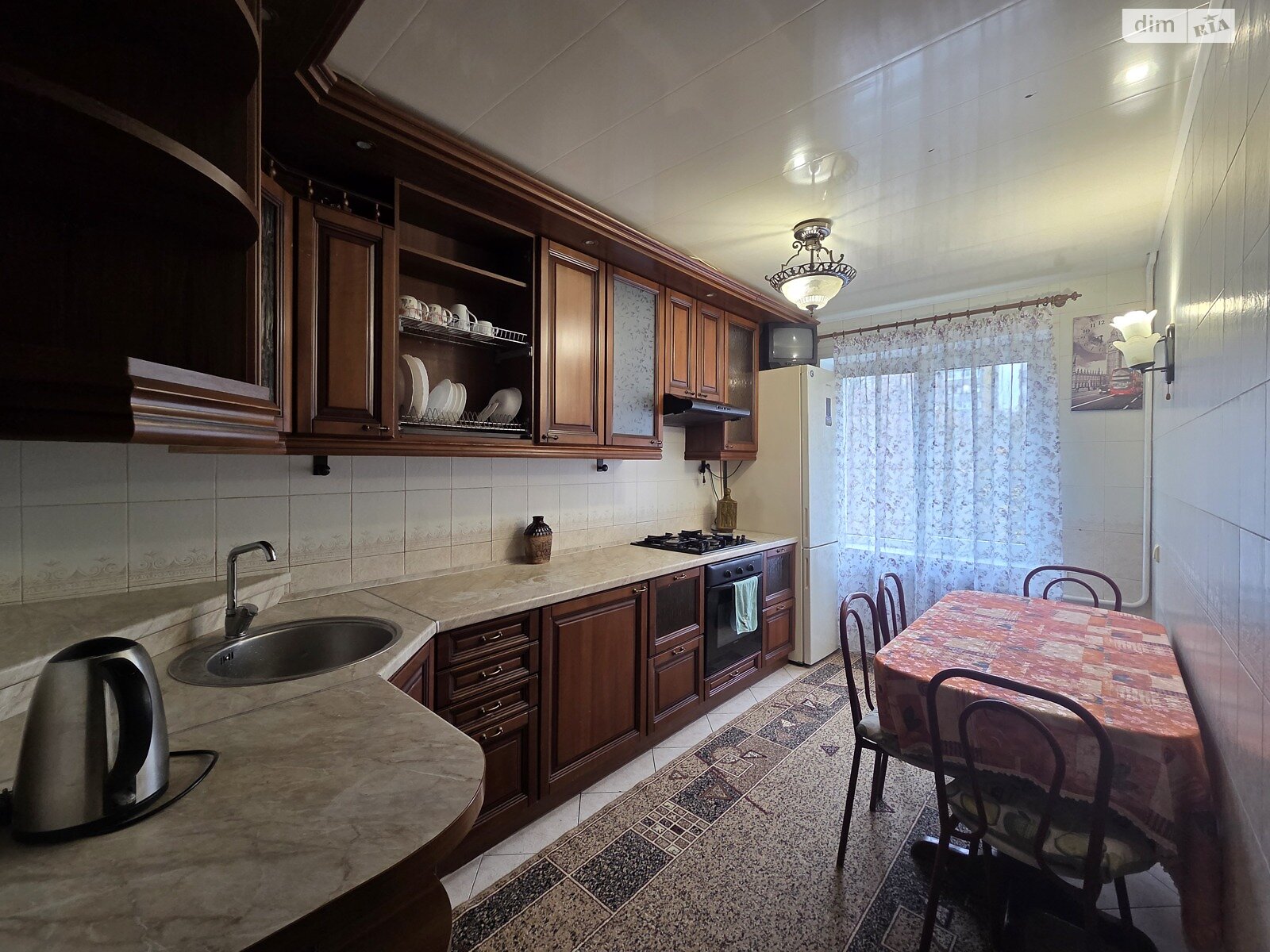 трикімнатна квартира в Дніпрі, район Проспект Поля, на вул. Шнеєрсона Менахем-Мендл в довготривалу оренду помісячно фото 1 трикімнатна квартира в Дніпрі, район Проспект Поля, на вул. Шнеєрсона Менахем-Мендл в довготривалу оренду помісячно фото 1