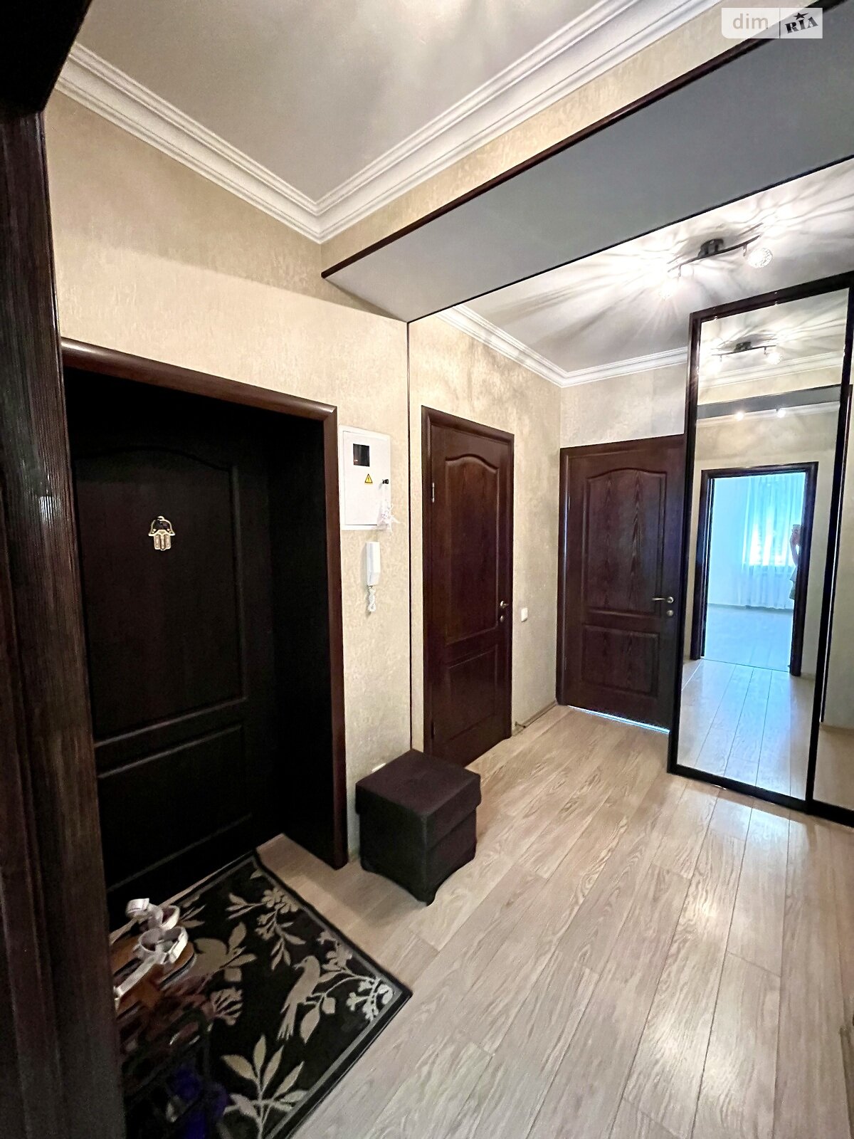 трикімнатна квартира в Дніпрі, район Центральний, на просп. Лесі Українки 41А в довготривалу оренду помісячно фото 1 трикімнатна квартира в Дніпрі, район Центральний, на просп. Лесі Українки 41А в довготривалу оренду помісячно фото 1