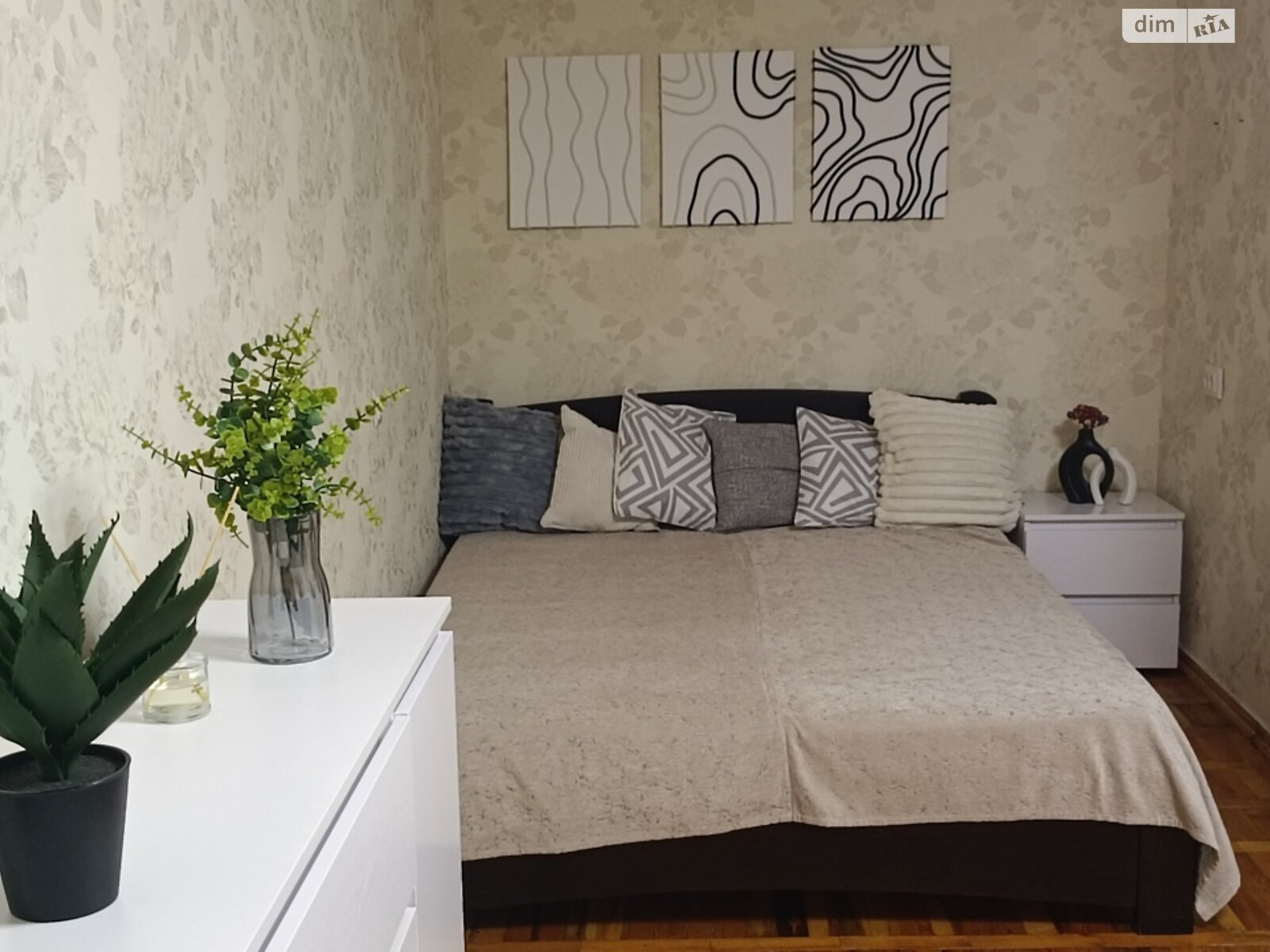 однокомнатная квартира в Днепре, район Рабочая, на ул. Алексеенко Надежды 108 в аренду на долгий срок помесячно фото 1 однокомнатная квартира в Днепре, район Рабочая, на ул. Алексеенко Надежды 108 в аренду на долгий срок помесячно фото 1