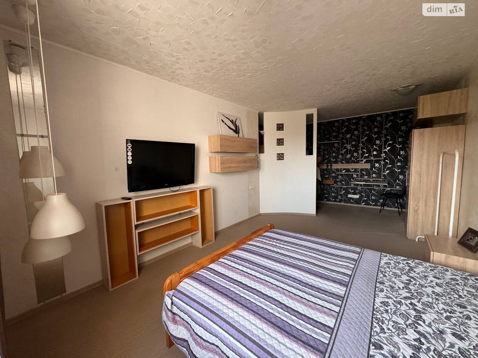 однокомнатная квартира в Днепре, район Рабочая, на ул. Дмитрия Кедрина 53А в аренду на долгий срок помесячно фото 1