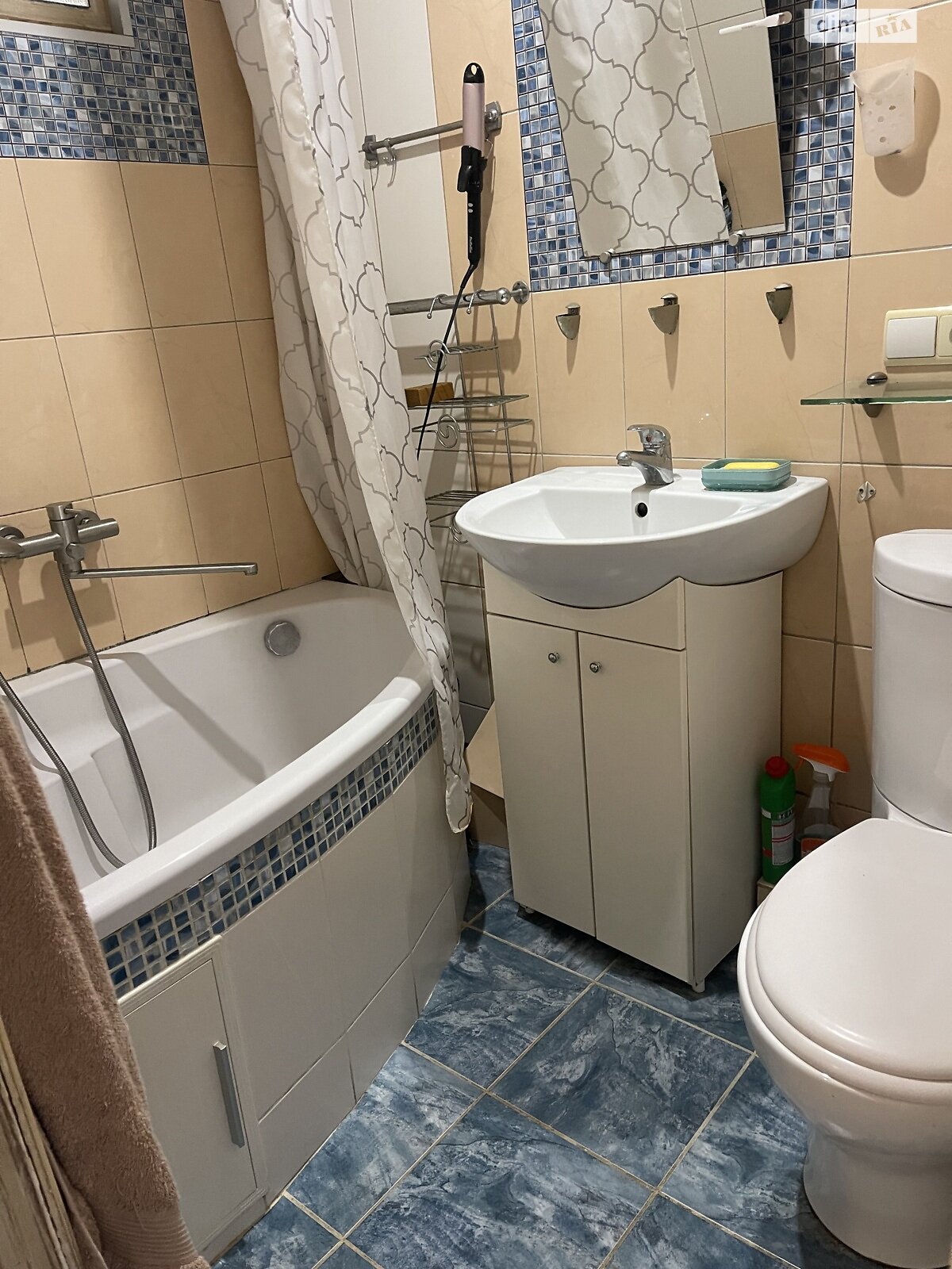 двухкомнатная квартира в Днепре, район Рабочая, на ул. Макарова 1А в аренду на долгий срок помесячно фото 1 двухкомнатная квартира в Днепре, район Рабочая, на ул. Макарова 1А в аренду на долгий срок помесячно фото 1