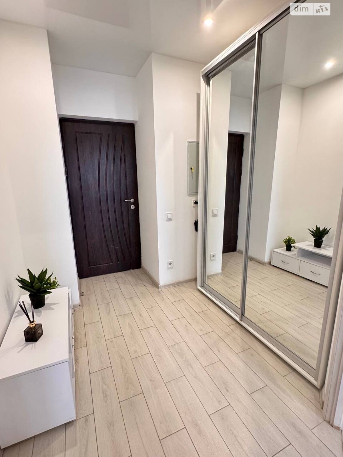 двухкомнатная квартира с ремонтом в Днепре, район Рабочая, на пер. Пихтовый 1А в аренду на долгий срок помесячно фото 1 двухкомнатная квартира с ремонтом в Днепре, район Рабочая, на пер. Пихтовый 1А в аренду на долгий срок помесячно фото 1