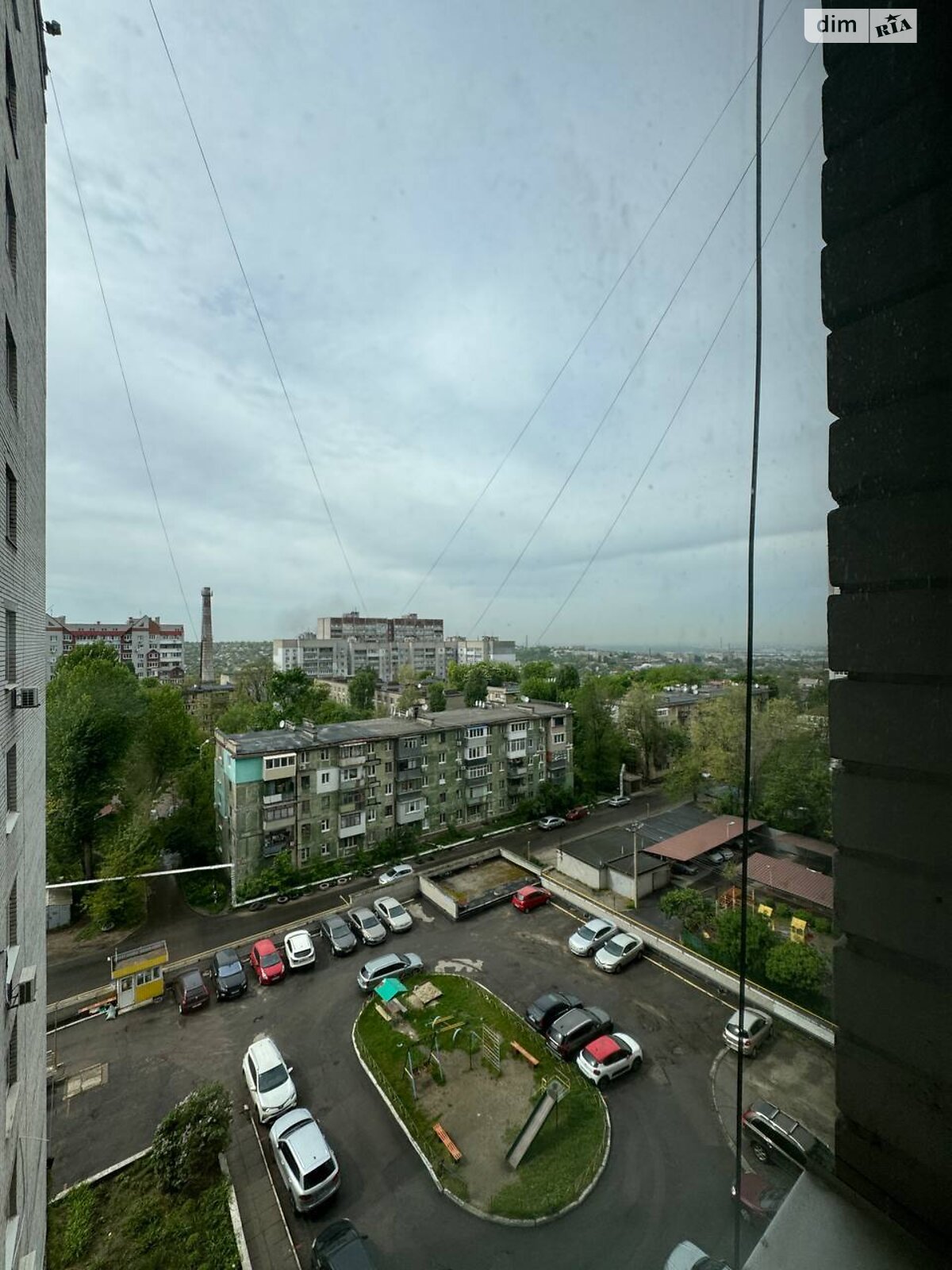 трикімнатна квартира в Дніпрі, на вул. Робоча 148 в довготривалу оренду помісячно фото 1