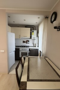 трехкомнатная квартира в Днепре, район Шевченковский, на ул. Сечевых стрельцов 88 в аренду на долгий срок помесячно фото 2 трехкомнатная квартира в Днепре, район Шевченковский, на ул. Сечевых стрельцов 88 в аренду на долгий срок помесячно фото 2