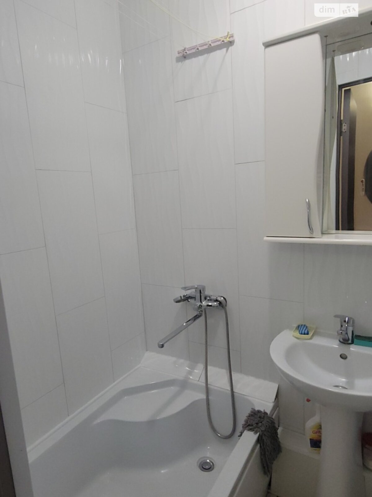 однокомнатная квартира в Днепре, район Шевченковский, на просп. Хмельницкого Богдана 31 в аренду на долгий срок помесячно фото 1