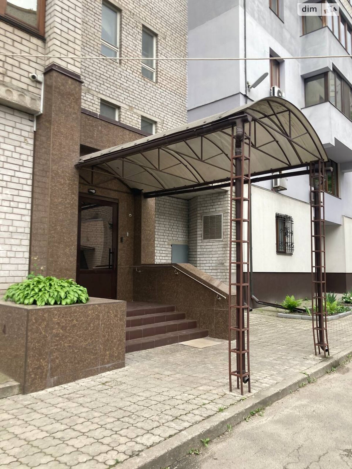 чотирикімнатна квартира в Дніпрі, район Шевченківський, на вул. Старокозацька в довготривалу оренду помісячно фото 1 чотирикімнатна квартира в Дніпрі, район Шевченківський, на вул. Старокозацька в довготривалу оренду помісячно фото 1