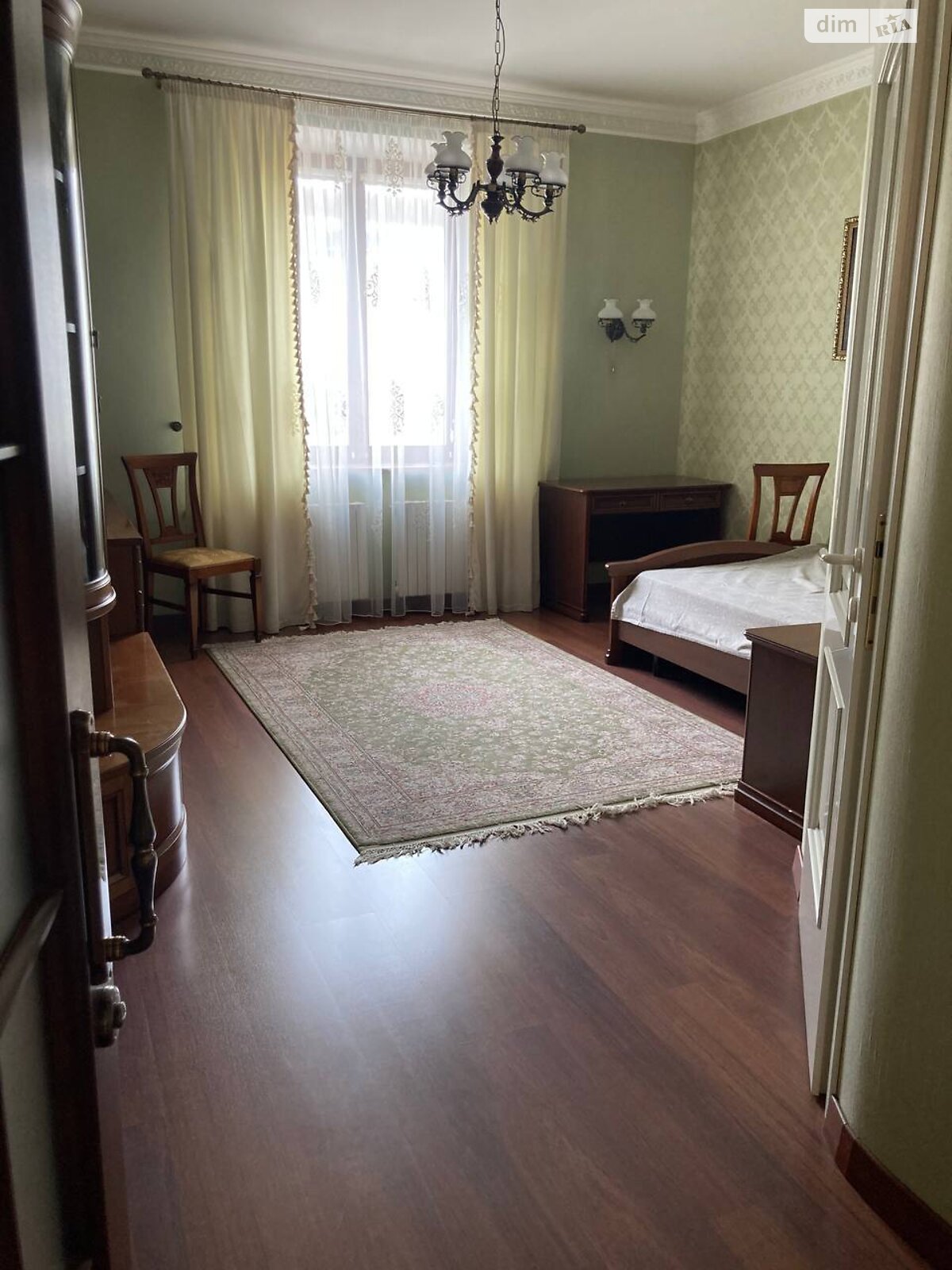 чотирикімнатна квартира в Дніпрі, район Шевченківський, на вул. Старокозацька в довготривалу оренду помісячно фото 1 чотирикімнатна квартира в Дніпрі, район Шевченківський, на вул. Старокозацька в довготривалу оренду помісячно фото 1