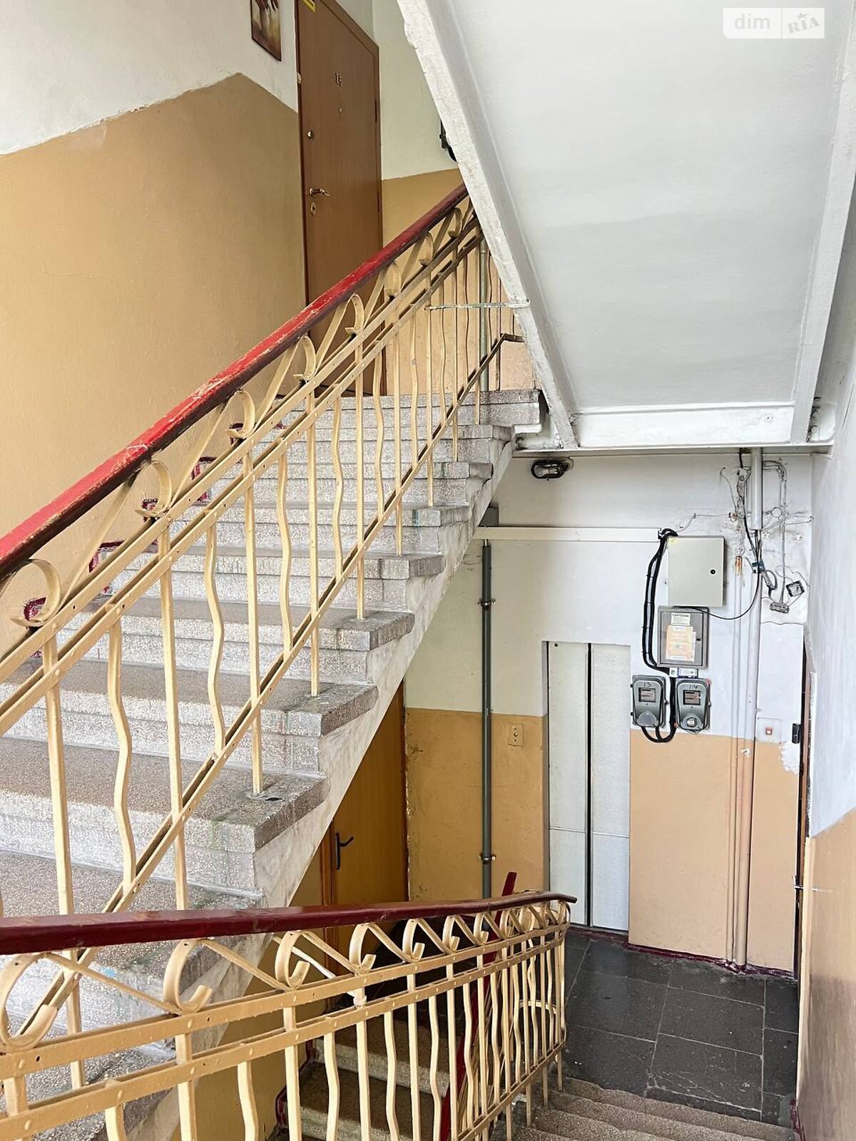 трехкомнатная квартира в Днепре, район Шевченковский, на ул. Святослава Храброго 37 в аренду на долгий срок помесячно фото 1 трехкомнатная квартира в Днепре, район Шевченковский, на ул. Святослава Храброго 37 в аренду на долгий срок помесячно фото 1