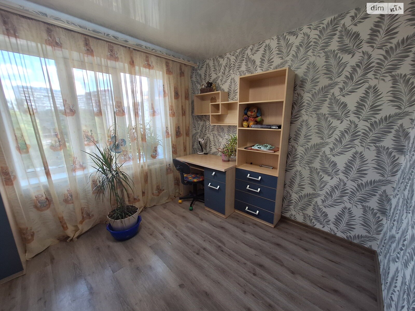 трехкомнатная квартира в Днепре, район Шевченковский, на мас. Тополь-2 10 корпус 3 в аренду на долгий срок помесячно фото 1 трехкомнатная квартира в Днепре, район Шевченковский, на мас. Тополь-2 10 корпус 3 в аренду на долгий срок помесячно фото 1