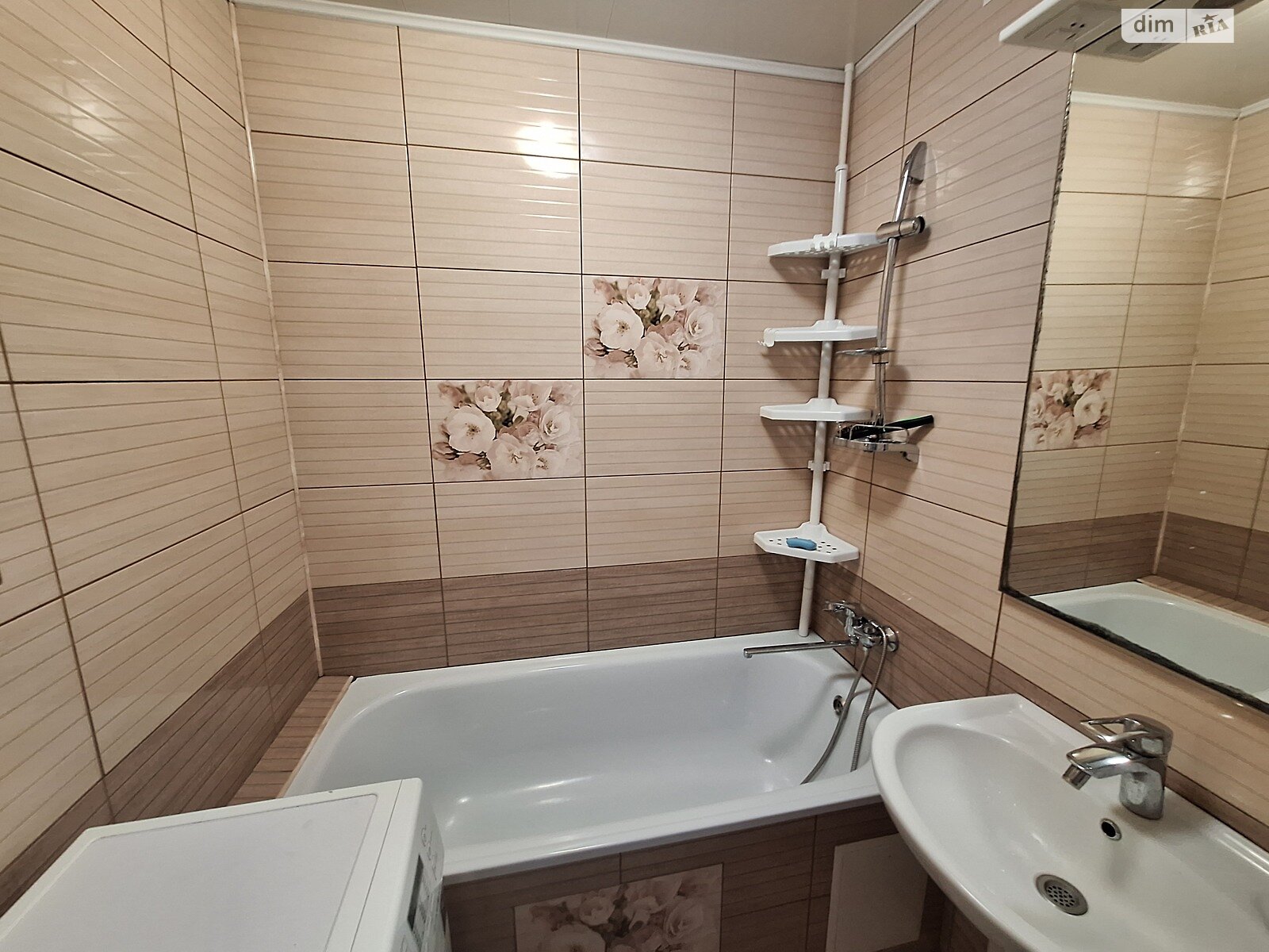 трехкомнатная квартира в Днепре, район Шевченковский, на мас. Тополь-2 10 корпус 3 в аренду на долгий срок помесячно фото 1 трехкомнатная квартира в Днепре, район Шевченковский, на мас. Тополь-2 10 корпус 3 в аренду на долгий срок помесячно фото 1