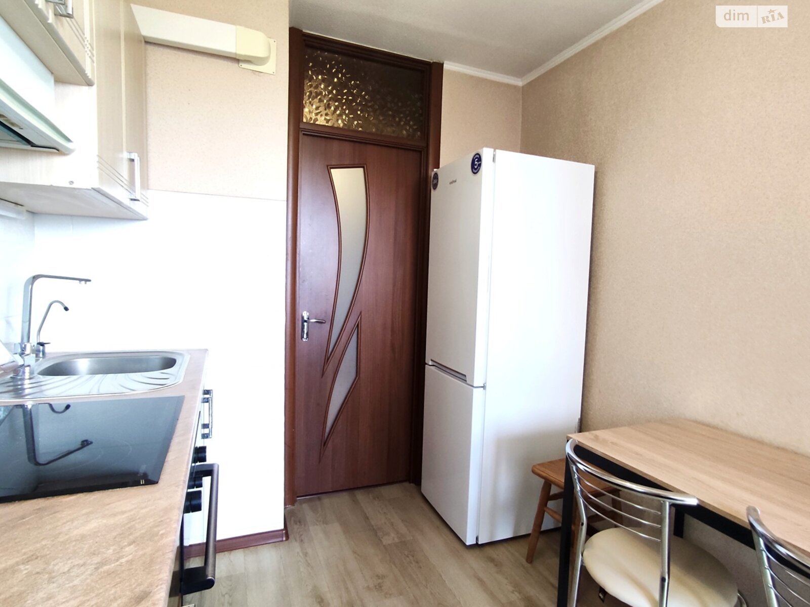 трехкомнатная квартира в Днепре, район Шевченковский, на шоссе Запорожское 48 в аренду на долгий срок помесячно фото 1 трехкомнатная квартира в Днепре, район Шевченковский, на шоссе Запорожское 48 в аренду на долгий срок помесячно фото 1